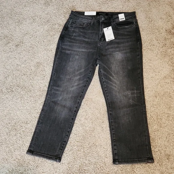 Judy Blue Capri's Size 7/28 - Picture 1 of 10